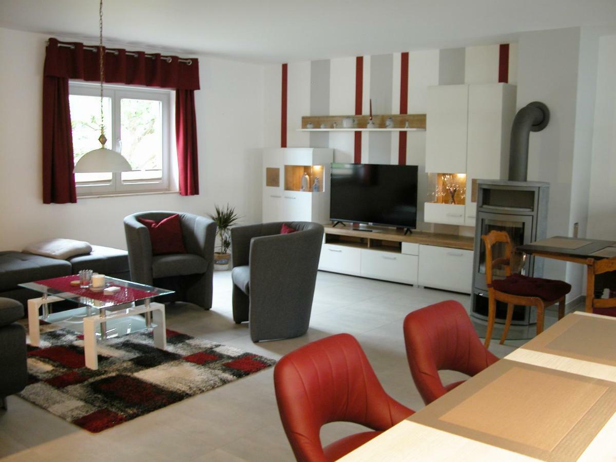 Feriendomizil Taupadel Apartment Burgel  Екстериор снимка
