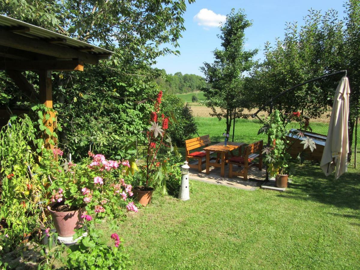Feriendomizil Taupadel Apartment Burgel  Екстериор снимка