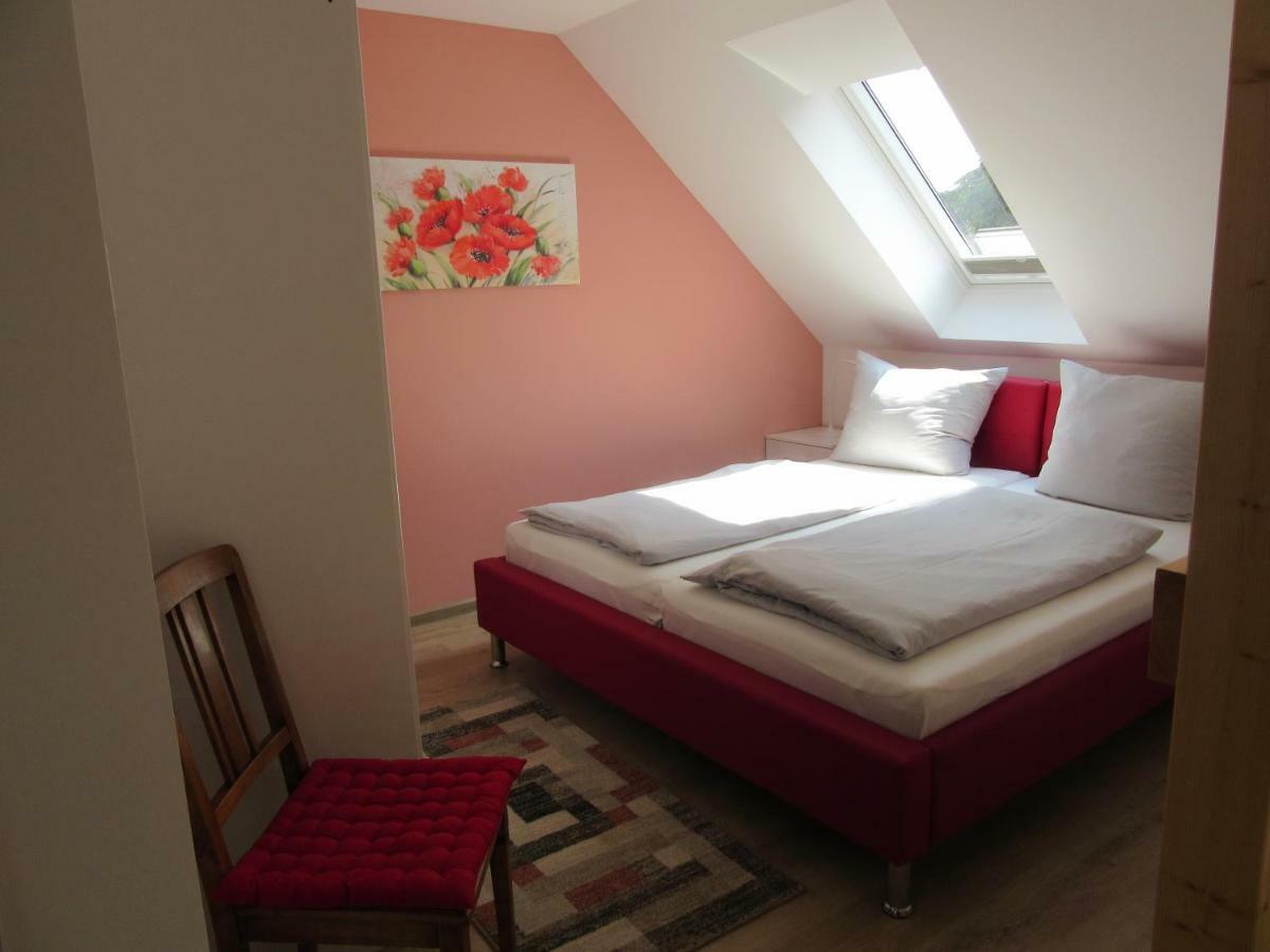 Feriendomizil Taupadel Apartment Burgel  Екстериор снимка